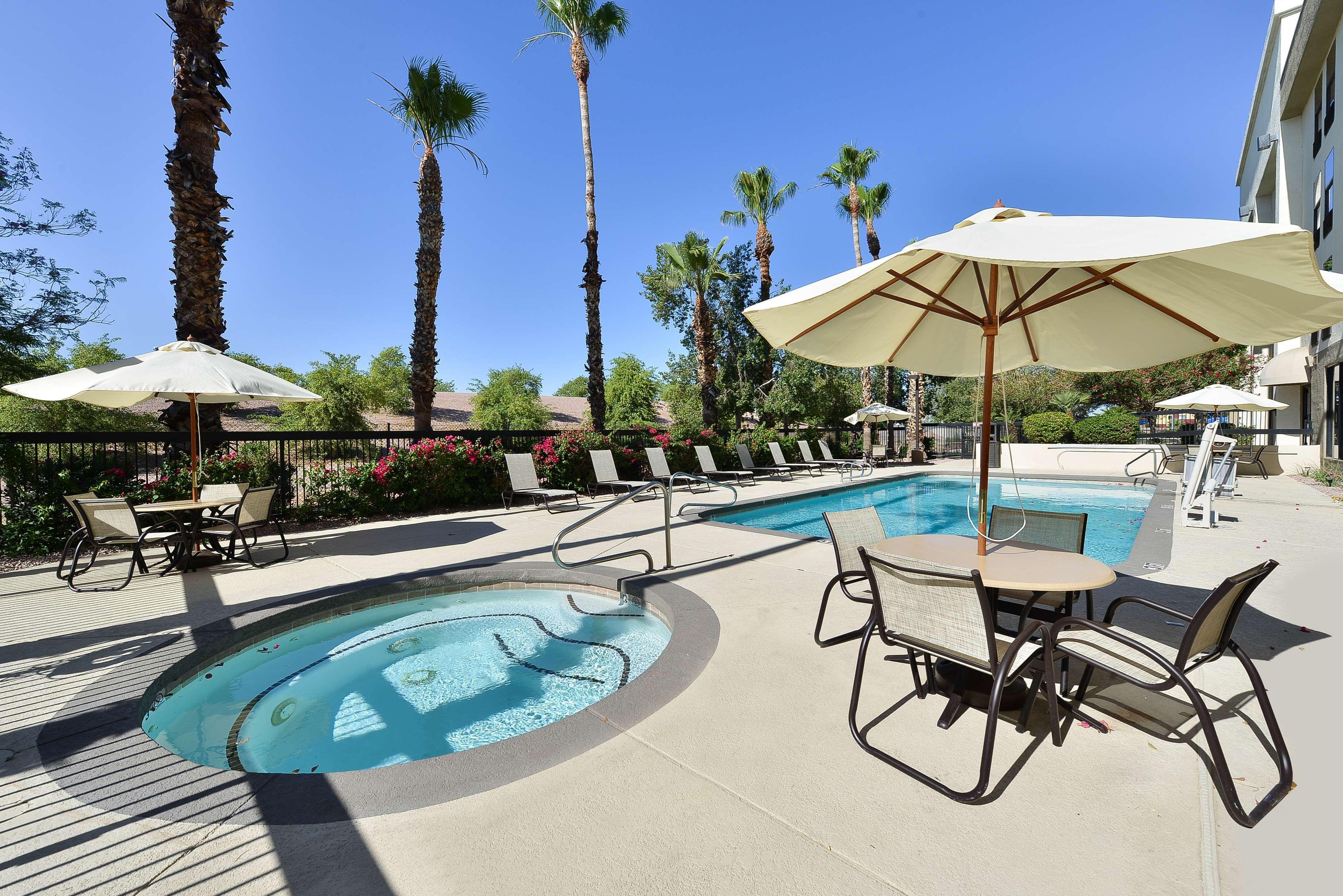 Best Western Plus Mesa Bagian luar foto
