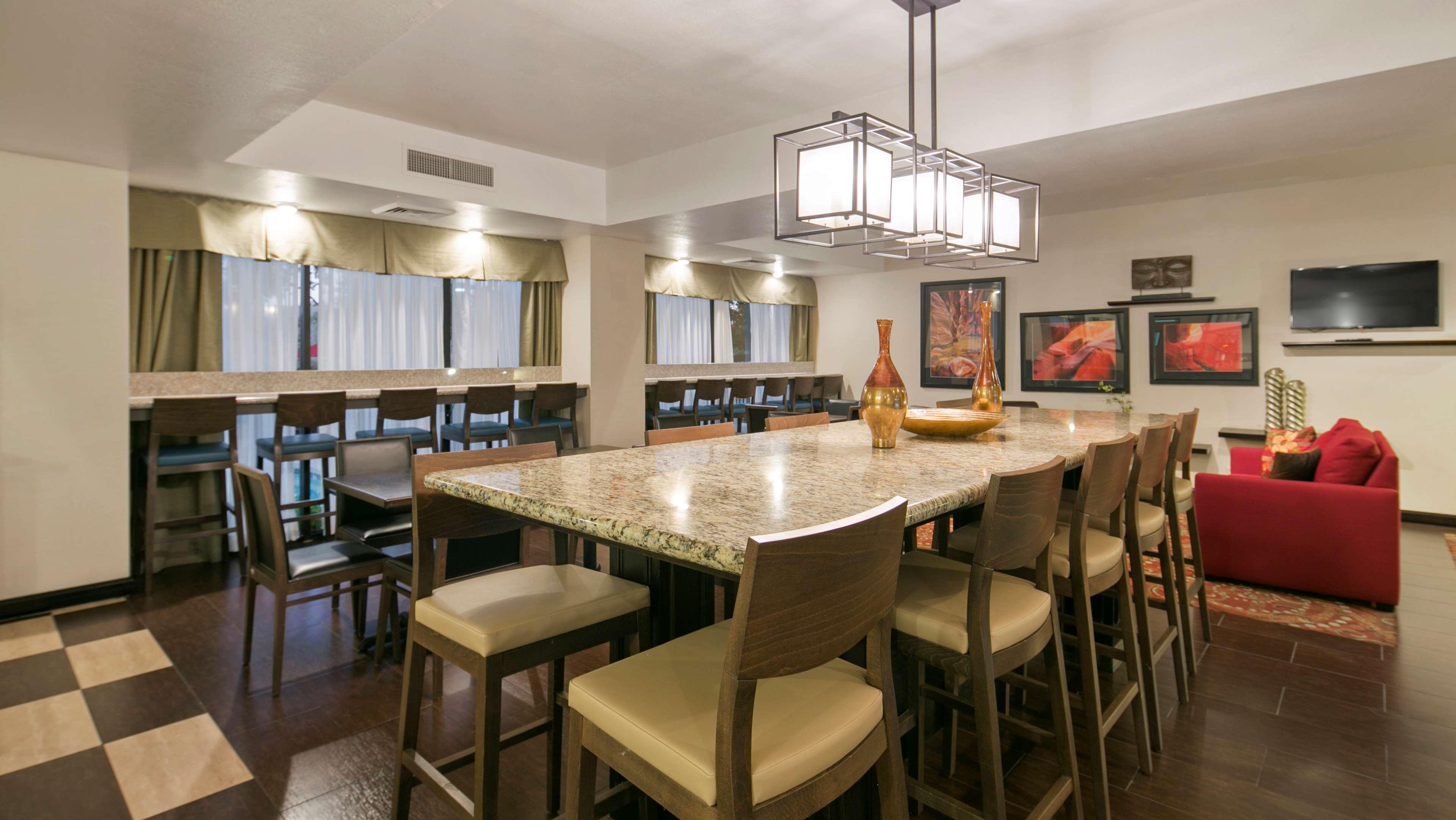 Best Western Plus Mesa Bagian luar foto